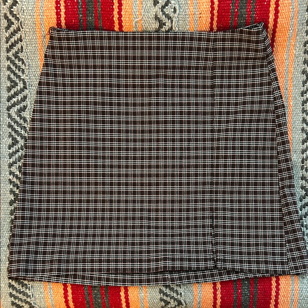 Classic Black and White Plaid Skirt